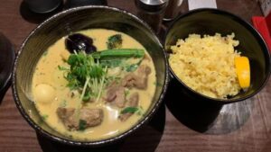 スープカリーイエローで食べたラム肉