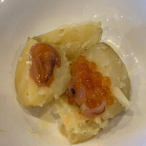 フォーポイントバイシェラトン函館の朝食のジャガイモと塩辛といくら。