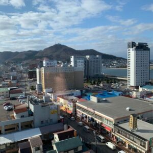 フォーポイントバイシェラトン函館のエレベーターホールから撮影!函館山が見えます!