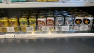フォーポイントバイシェラトン中部国際空港の売店です。