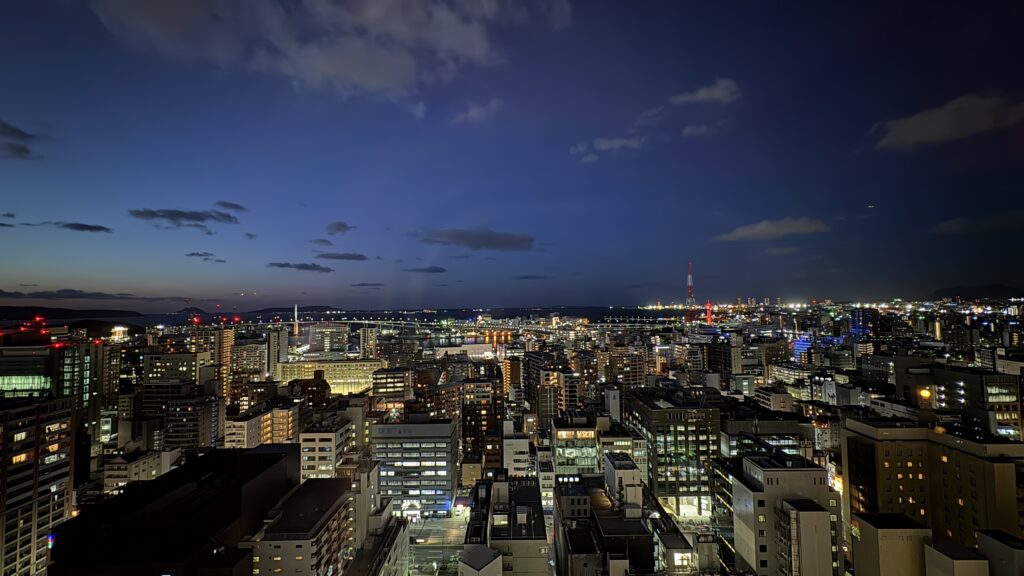 リッツカールトン福岡客室（博多湾ビュー）からの夜景