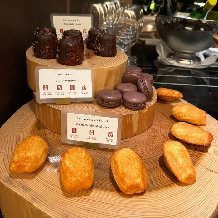 リッツカールトン福岡｜ディナー前のオードブルとカクテルドリンク